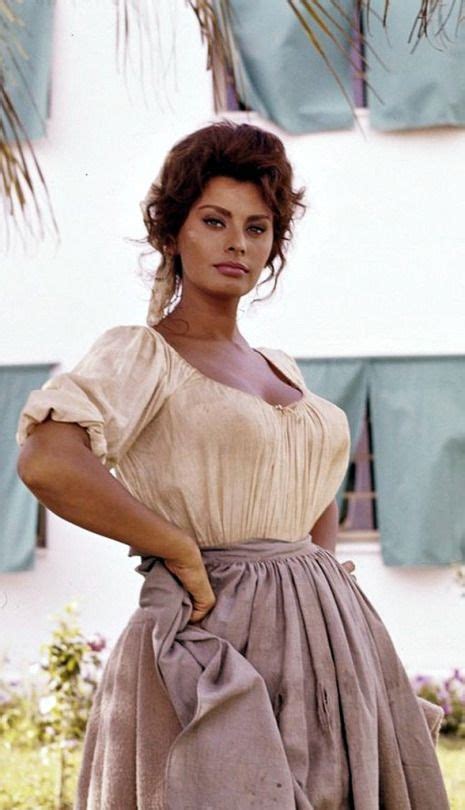 Sophia Loren nude, topless and sexy (39 photos) 